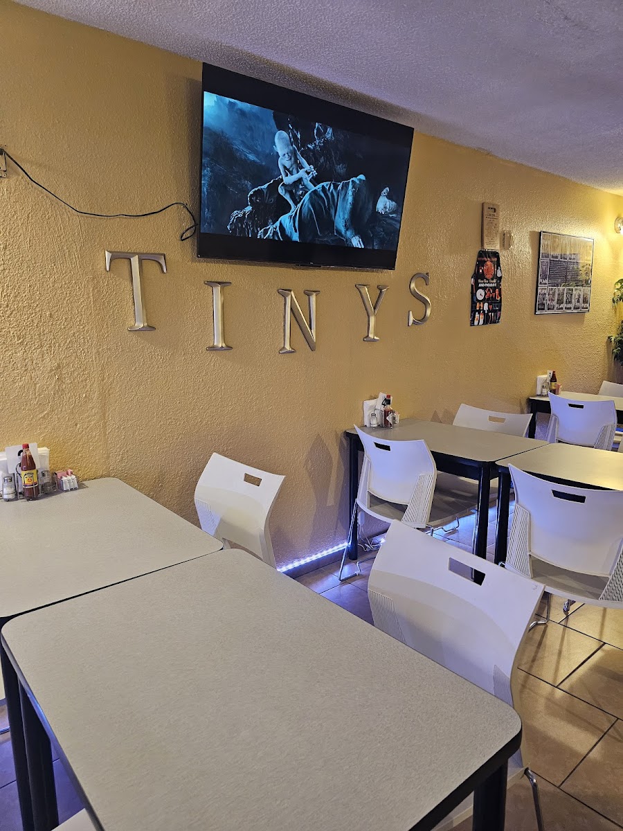 Tiny's Cafe